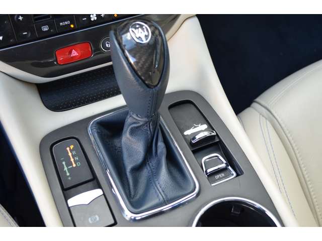 マセラティ グランカブリオ スポーツ H28年 (関東) 99