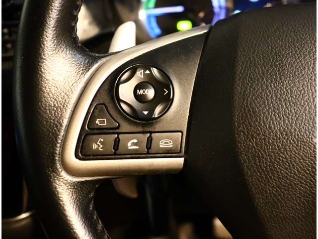 三菱 アウトランダーＰＨＥＶ ２．０ Ｇ プレミアムパッケージ ４ＷＤ H26年 (関東) 99