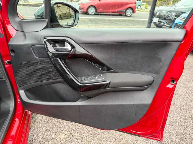 プジョー ２０８ アリュール　シエロ　プラス H29年 (東海) 99