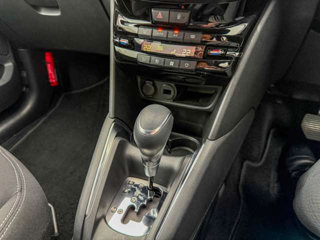 プジョー ２０８ アリュール　シエロ　プラス H29年 (東海) 99