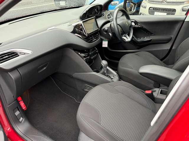 プジョー ２０８ アリュール　シエロ　プラス H29年 (東海) 99