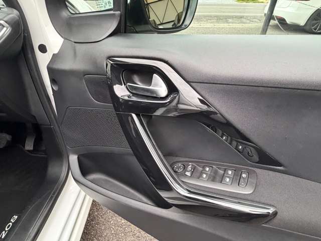 プジョー ２０８ スタイル H29年 (東海) 99