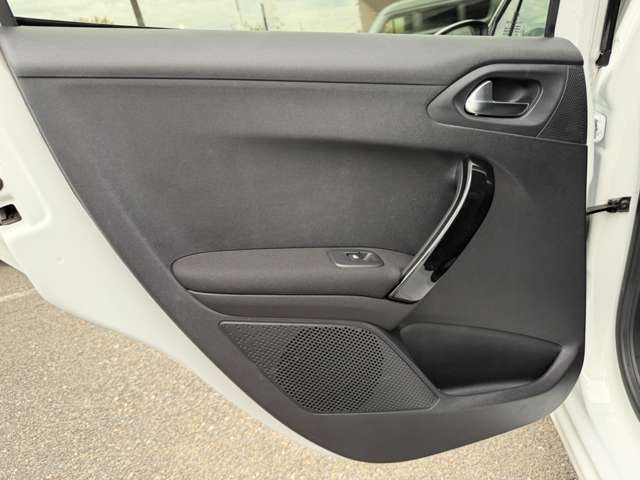 プジョー ２０８ スタイル H29年 (東海) 99