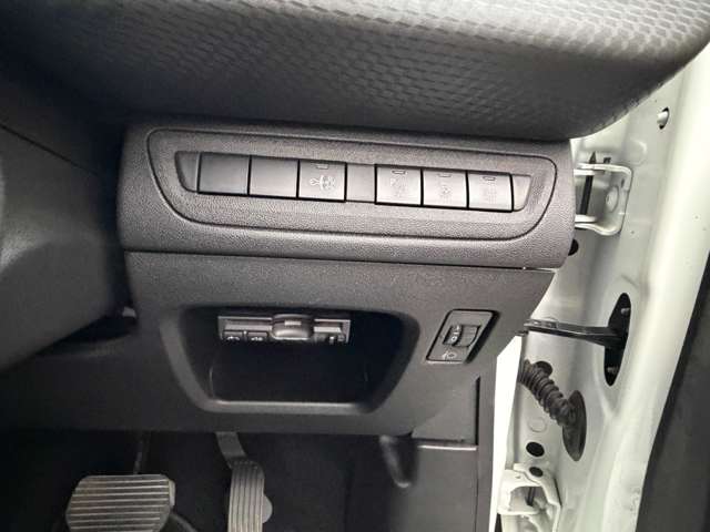 プジョー ２０８ スタイル H29年 (東海) 99