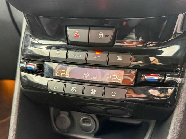 プジョー ２０８ ＧＴライン　アイスエディション H28年 (東海) 99