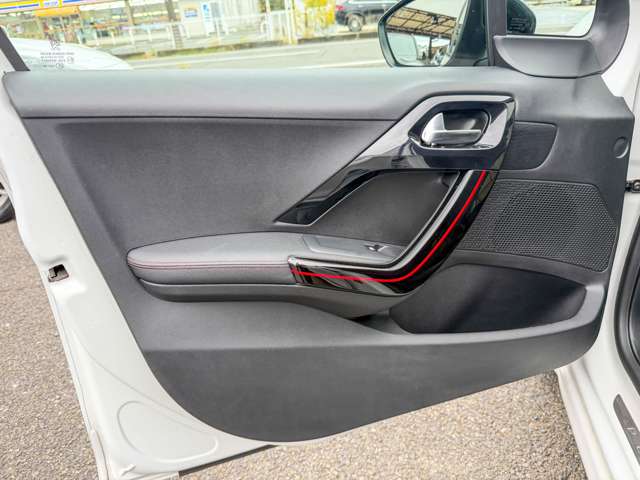 プジョー ２０８ ＧＴライン　アイスエディション H28年 (東海) 99