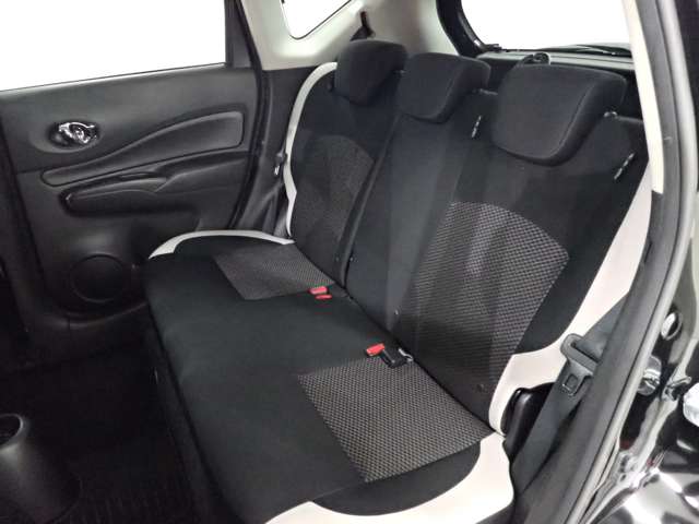 日産 ノート １．２ Ｘ ＤＩＧ－Ｓ H29年 (関東) 99