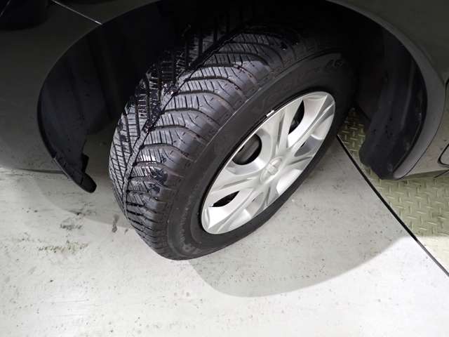 日産 ノート １．２ Ｘ ＤＩＧ－Ｓ H29年 (関東) 99