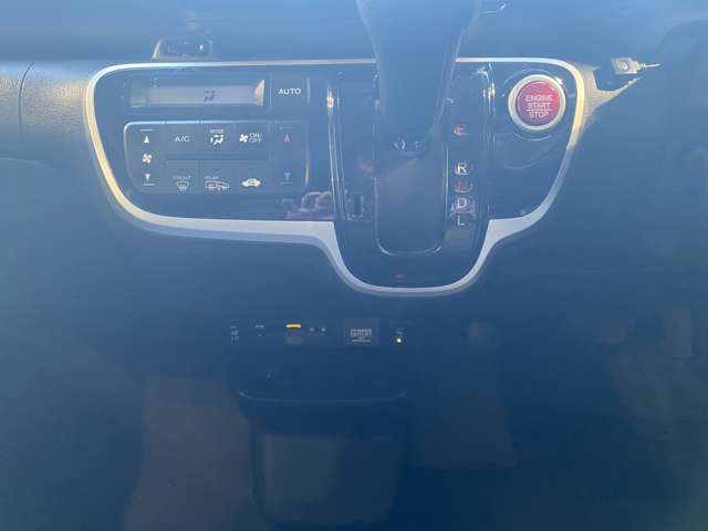 ホンダ Ｎ　ＢＯＸ ６６０ カスタムＧ ＳＳパッケージ H28年 (九州・沖縄) 99