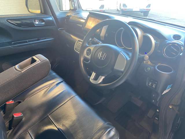 ホンダ Ｎ　ＢＯＸ ６６０ カスタムＧ ＳＳパッケージ H28年 (九州・沖縄) 99