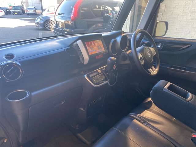 ホンダ Ｎ　ＢＯＸ ６６０ カスタムＧ ＳＳパッケージ H28年 (九州・沖縄) 99