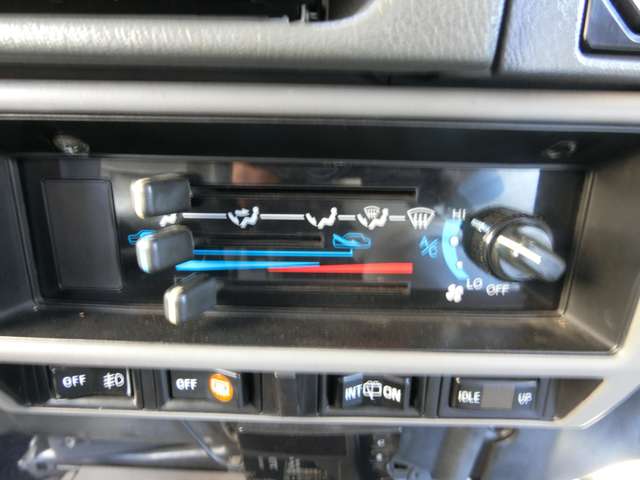 トヨタ ランドクルーザープラド ３．０ ＳＸワイド リミテッド メモリアルパッケージ ディーゼルターボ ４ＷＤ H6年 (中国) 99