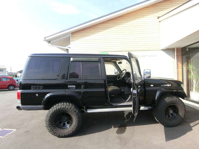 トヨタ ランドクルーザープラド ３．０ ＳＸワイド リミテッド メモリアルパッケージ ディーゼルターボ ４ＷＤ H6年 (中国) 99