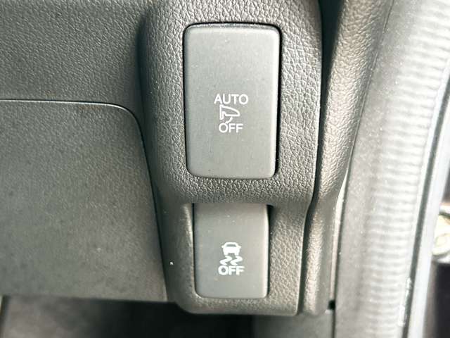 ホンダ Ｎ　ＢＯＸ ６６０ カスタムＧ ＳＳパッケージ ブラックスタイル H29年 (九州・沖縄) 99