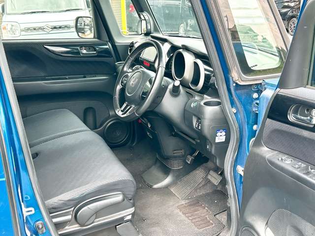 ホンダ Ｎ　ＢＯＸ ６６０ カスタムＧ ＳＳパッケージ H25年 (九州・沖縄) 99