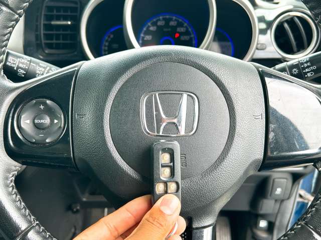 ホンダ Ｎ　ＢＯＸ ６６０ カスタムＧ ＳＳパッケージ H25年 (九州・沖縄) 99