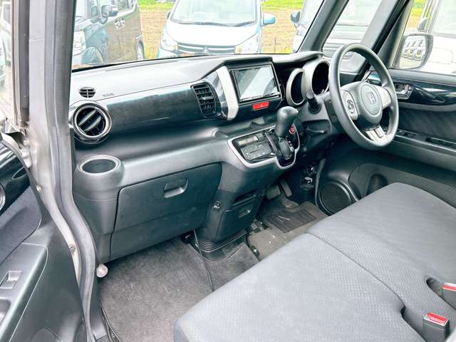 ホンダ Ｎ　ＢＯＸ ６６０ カスタムＧ Ｌパッケージ H24年 (九州・沖縄) 99