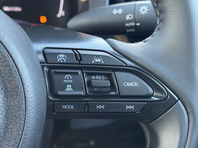 トヨタ ヤリスクロス　ハイブリッド １．５ ハイブリッド Ｚ アドベンチャー R7年 (九州・沖縄) 99