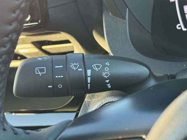 トヨタ ヤリスクロス　ハイブリッド １．５ ハイブリッド Ｚ アドベンチャー R7年 (九州・沖縄) 99