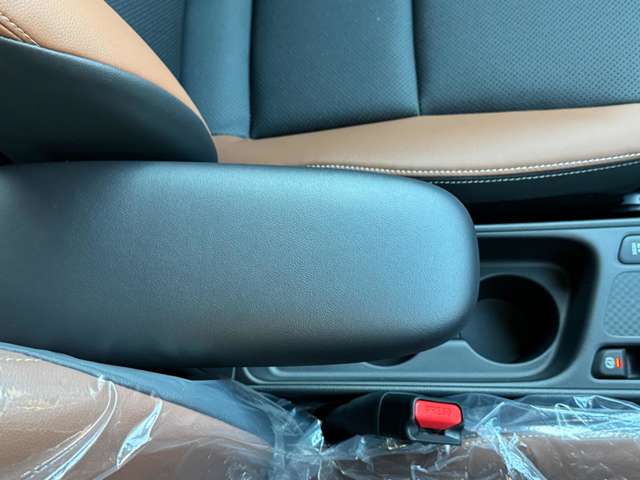 トヨタ ヤリスクロス　ハイブリッド １．５ ハイブリッド Ｚ アドベンチャー R7年 (九州・沖縄) 99