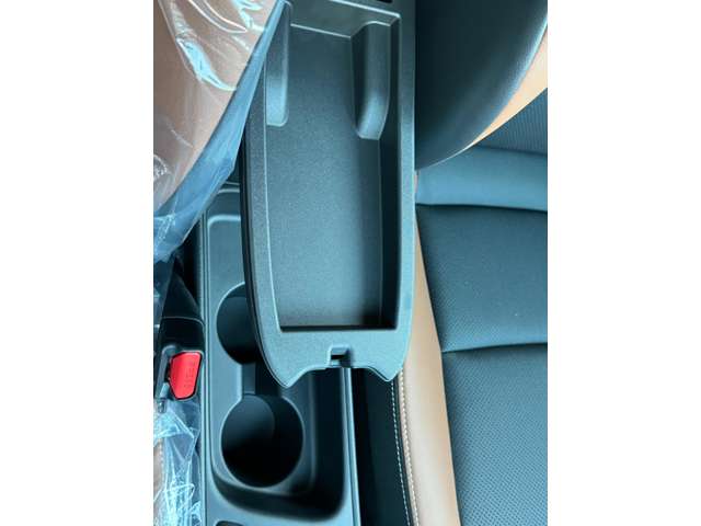 トヨタ ヤリスクロス　ハイブリッド １．５ ハイブリッド Ｚ アドベンチャー R7年 (九州・沖縄) 99