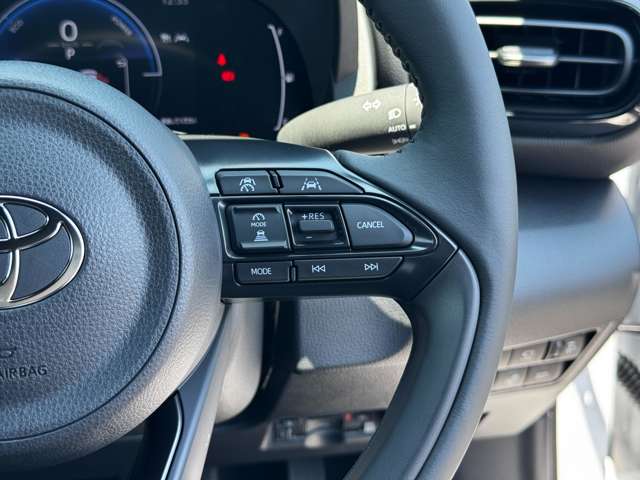 トヨタ ヤリスクロス　ハイブリッド １．５ ハイブリッド Ｚ アドベンチャー R7年 (九州・沖縄) 99