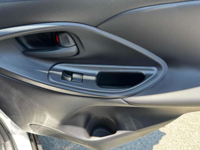 トヨタ ヤリスクロス　ハイブリッド １．５ ハイブリッド Ｚ アドベンチャー R7年 (九州・沖縄) 99