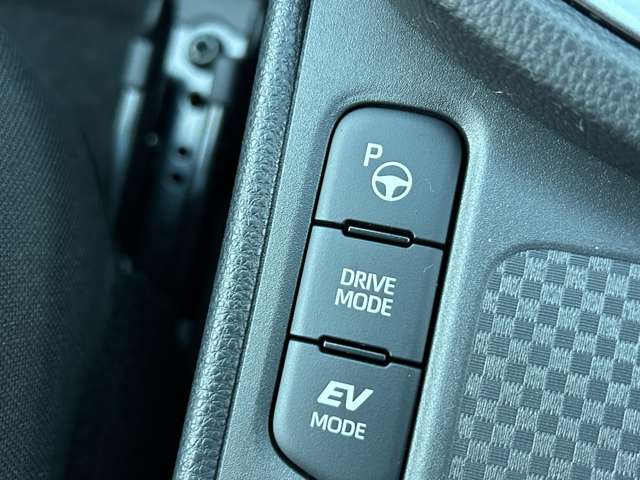 トヨタ ヤリスクロス　ハイブリッド １．５ ハイブリッド Ｚ アドベンチャー R7年 (九州・沖縄) 99