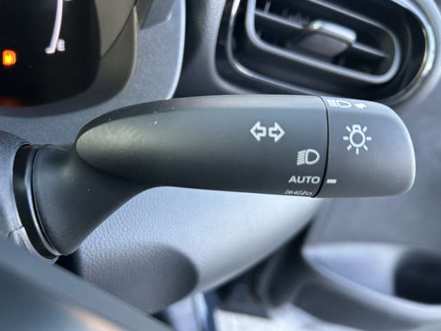 トヨタ ヤリスクロス　ハイブリッド １．５ ハイブリッド Ｚ アドベンチャー R7年 (九州・沖縄) 99