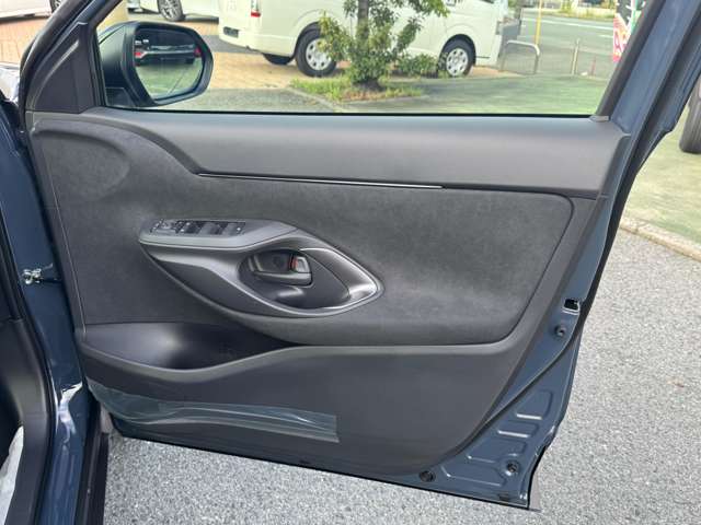 トヨタ ヤリスクロス　ハイブリッド １．５ ハイブリッド Ｚ ウルバーノ R7年 (九州・沖縄) 99