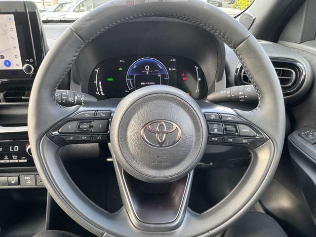 トヨタ ヤリスクロス　ハイブリッド １．５ ハイブリッド Ｚ ウルバーノ R7年 (九州・沖縄) 99