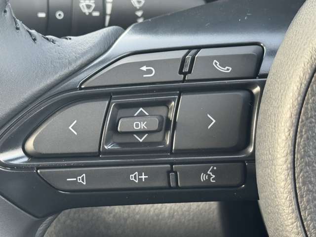 トヨタ ヤリスクロス　ハイブリッド １．５ ハイブリッド Ｚ ウルバーノ R7年 (九州・沖縄) 99