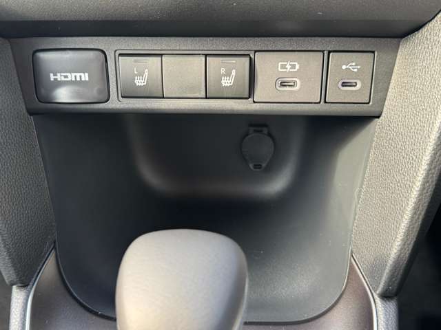 トヨタ ヤリスクロス　ハイブリッド １．５ ハイブリッド Ｚ ウルバーノ R7年 (九州・沖縄) 99