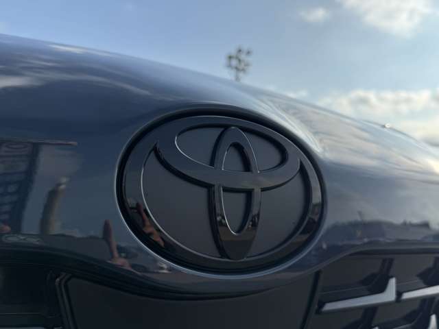 トヨタ ヤリスクロス　ハイブリッド １．５ ハイブリッド Ｚ ウルバーノ R7年 (九州・沖縄) 99