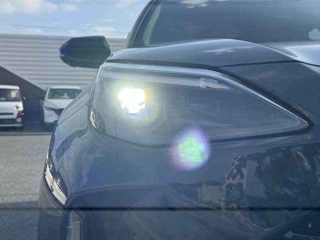 トヨタ ヤリスクロス　ハイブリッド １．５ ハイブリッド Ｚ ウルバーノ R7年 (九州・沖縄) 99