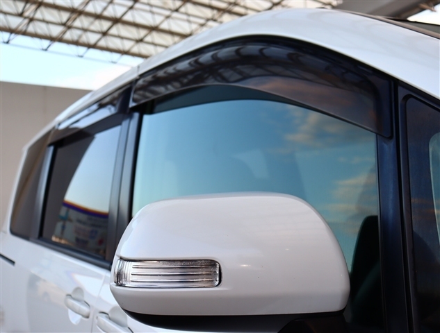 トヨタ ヴォクシー ２．０ Ｚ ４ＷＤ H20年 (関東) 99