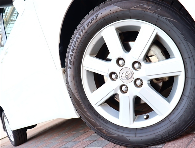 トヨタ ヴォクシー ２．０ Ｚ ４ＷＤ H20年 (関東) 99