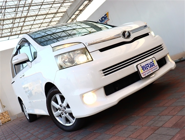 トヨタ ヴォクシー ２．０ Ｚ ４ＷＤ H20年 (関東) 99