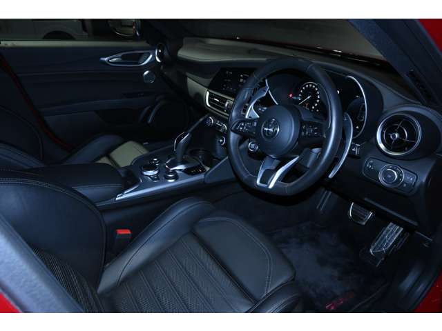 アルファロメオ ジュリア ２．０ ターボ ヴェローチェ R5年 (関東) 99