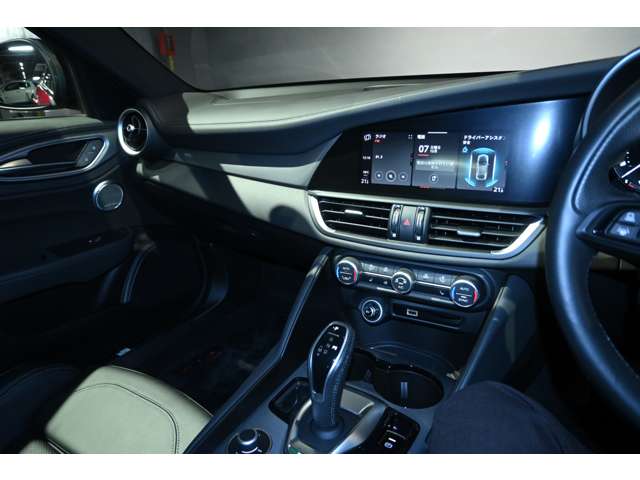 アルファロメオ ジュリア ２．０ ターボ ヴェローチェ R5年 (関東) 99