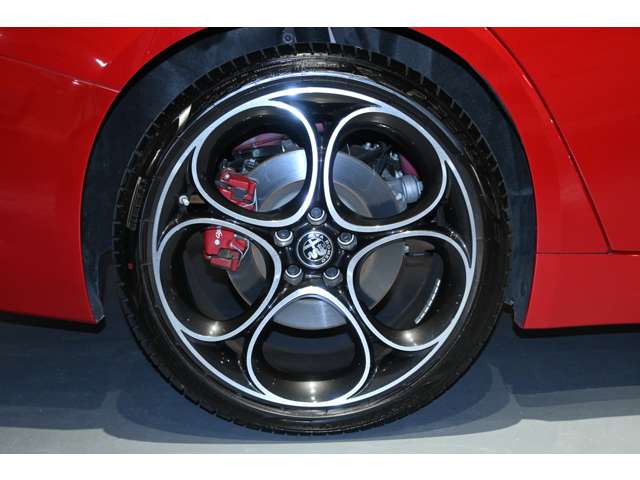 アルファロメオ ジュリア ２．０ ターボ ヴェローチェ R5年 (関東) 99