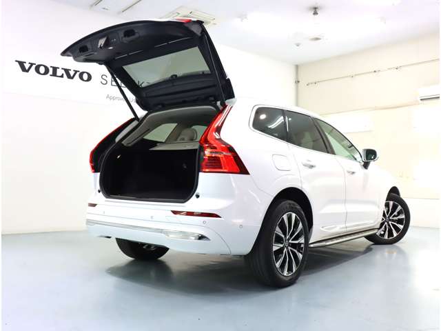 ボルボ ＸＣ６０ アルティメット Ｂ５ ＡＷＤ ４ＷＤ R4年 (近畿) 99