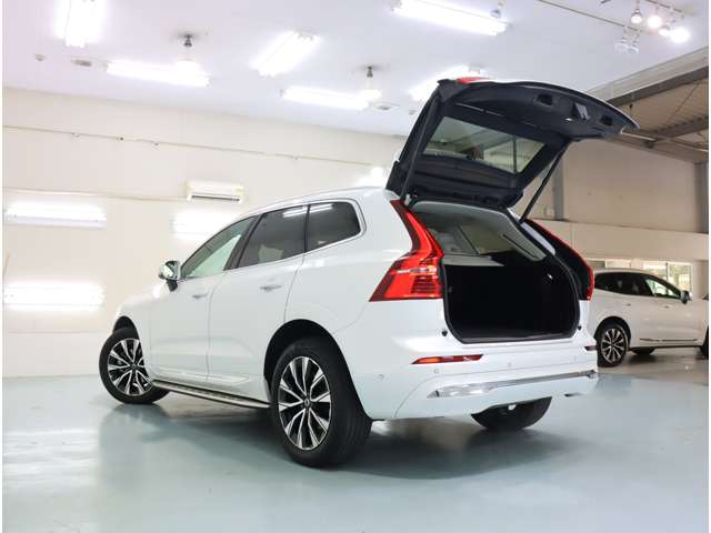 ボルボ ＸＣ６０ アルティメット Ｂ５ ＡＷＤ ４ＷＤ R4年 (近畿) 99