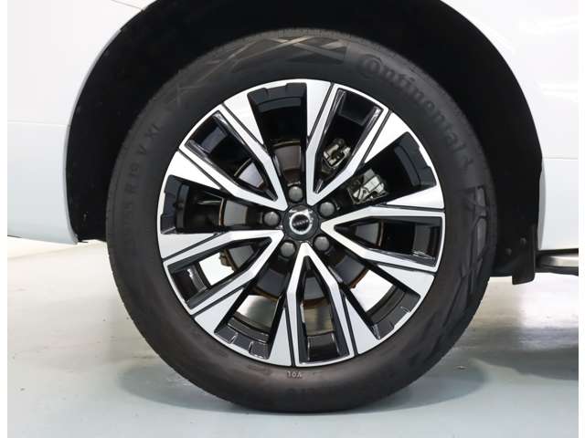 ボルボ ＸＣ６０ アルティメット Ｂ５ ＡＷＤ ４ＷＤ R4年 (近畿) 99