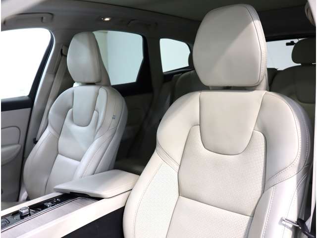 ボルボ ＸＣ６０ アルティメット Ｂ５ ＡＷＤ ４ＷＤ R4年 (近畿) 99