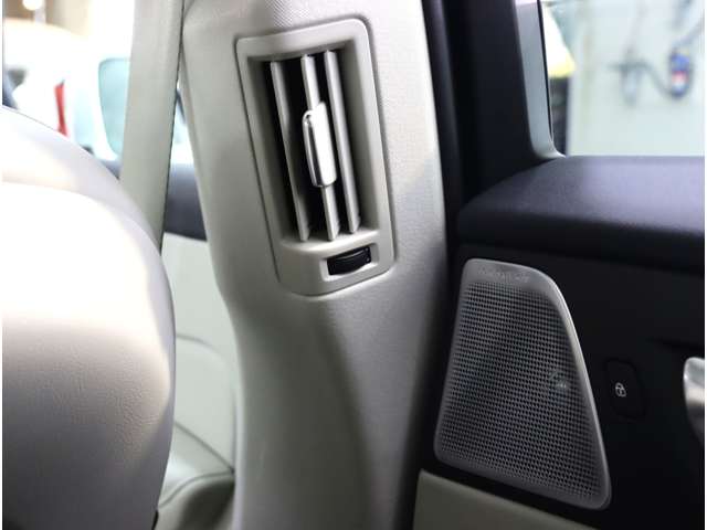 ボルボ ＸＣ６０ アルティメット Ｂ５ ＡＷＤ ４ＷＤ R4年 (近畿) 99