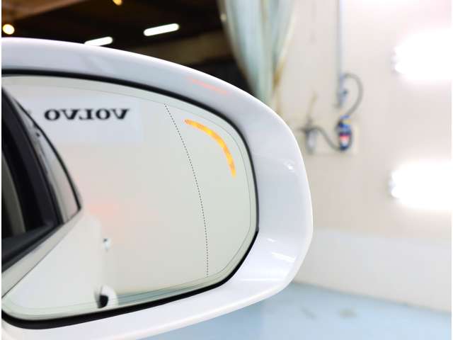 ボルボ ＸＣ６０ アルティメット Ｂ５ ＡＷＤ ４ＷＤ R4年 (近畿) 99