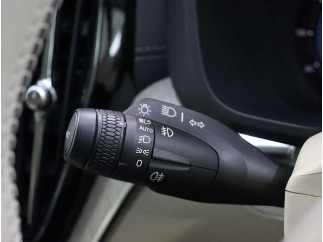 ボルボ ＸＣ６０ アルティメット Ｂ５ ＡＷＤ ４ＷＤ R4年 (近畿) 99