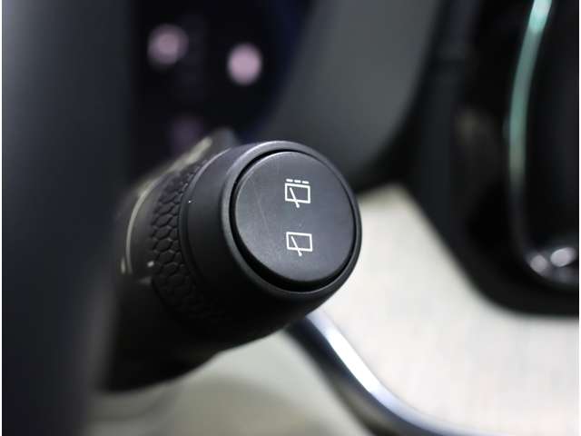 ボルボ ＸＣ６０ アルティメット Ｂ５ ＡＷＤ ４ＷＤ R4年 (近畿) 99