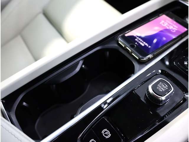 ボルボ ＸＣ６０ アルティメット Ｂ５ ＡＷＤ ４ＷＤ R4年 (近畿) 99